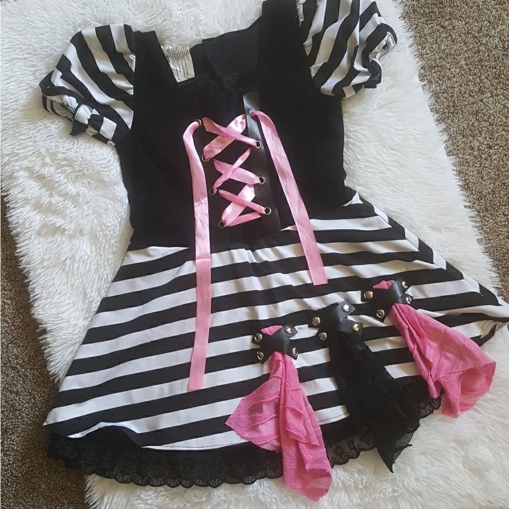 Pirate Halloween Costume Size Medium‎